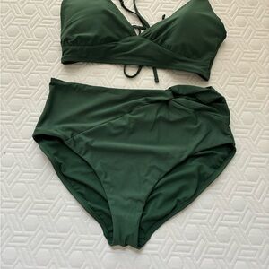 Calia Elegant Green Women's Swimwear Set
